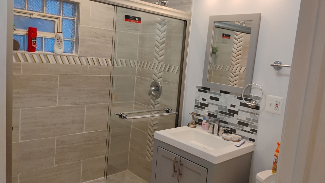 Photo of Bathroom in West Pullman
