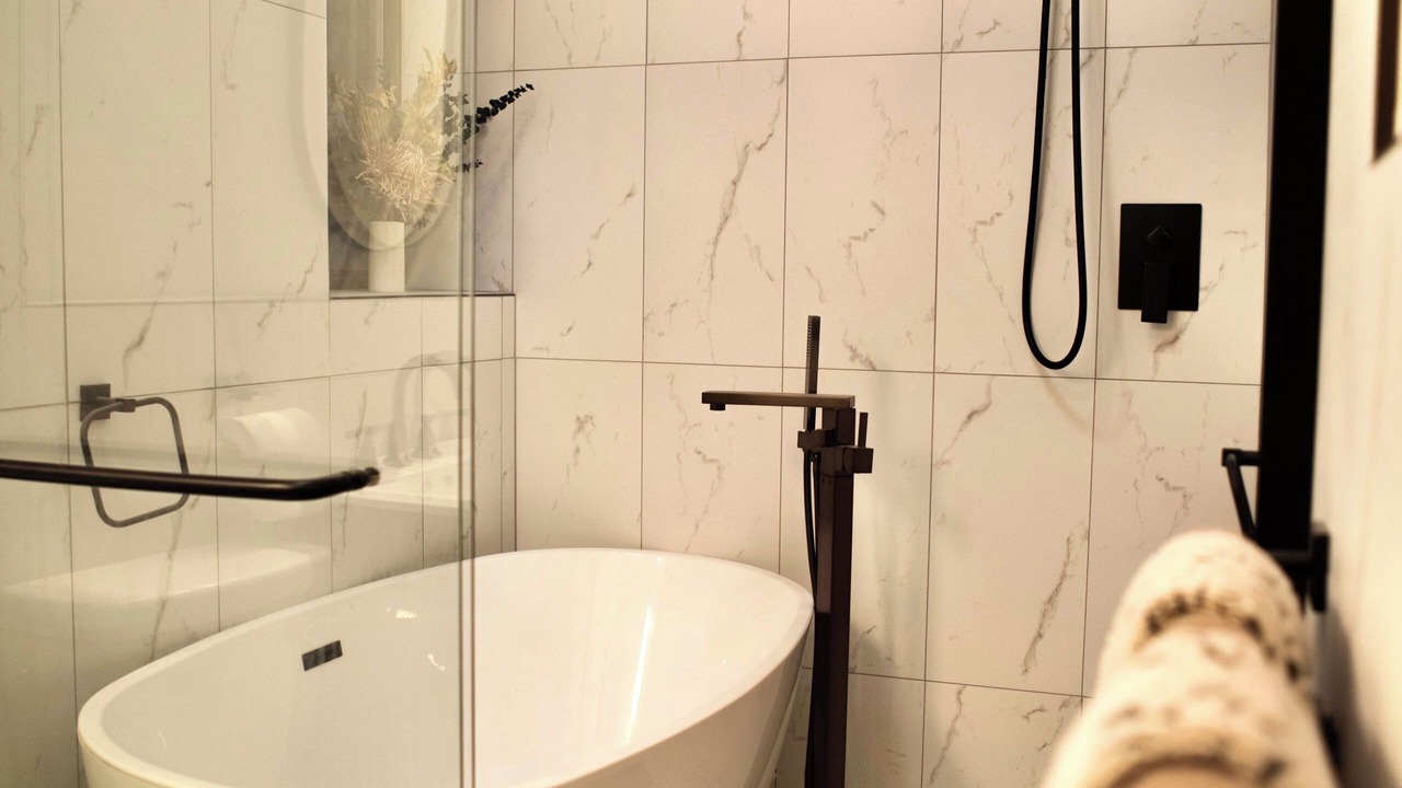 Photo of Bathroom in Bronzeville