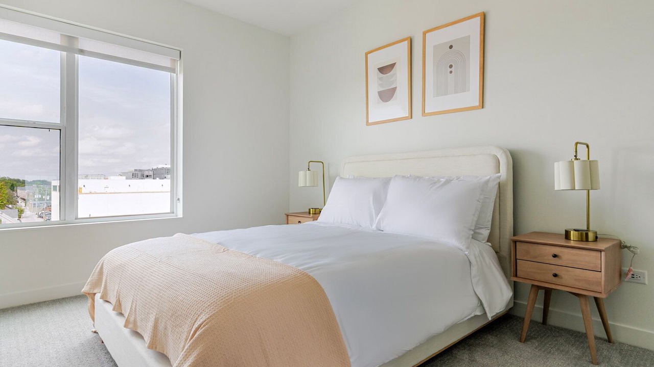 Photo of Bedroom in Elmhurst