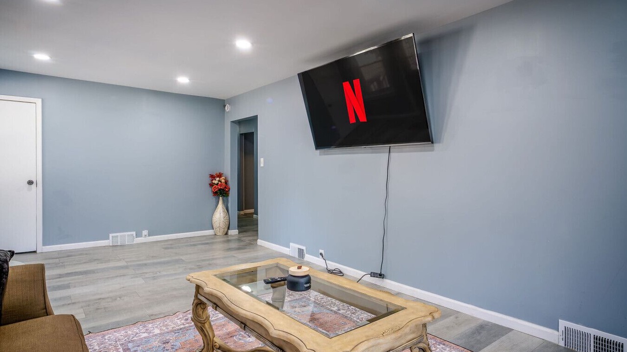 Photo of Livingroom in Fox Lake