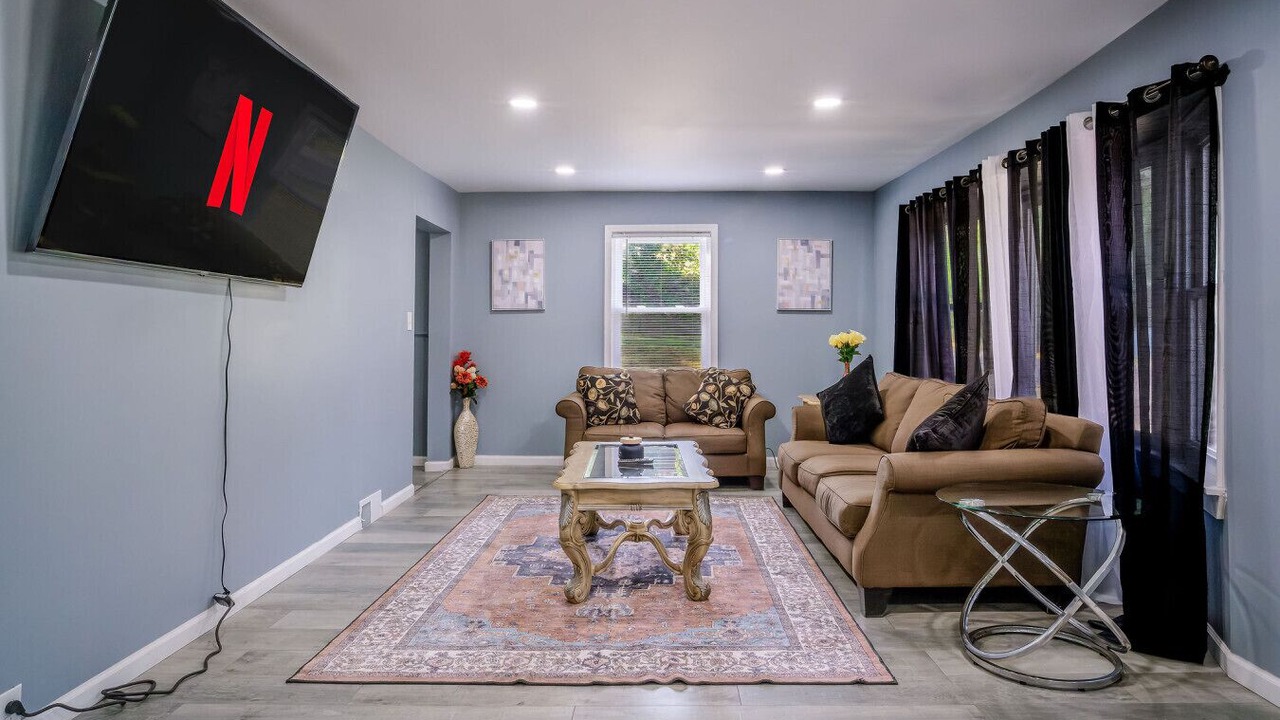 Photo of Livingroom in Fox Lake