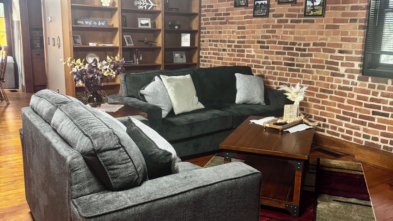 Photo of Livingroom in Mattoon