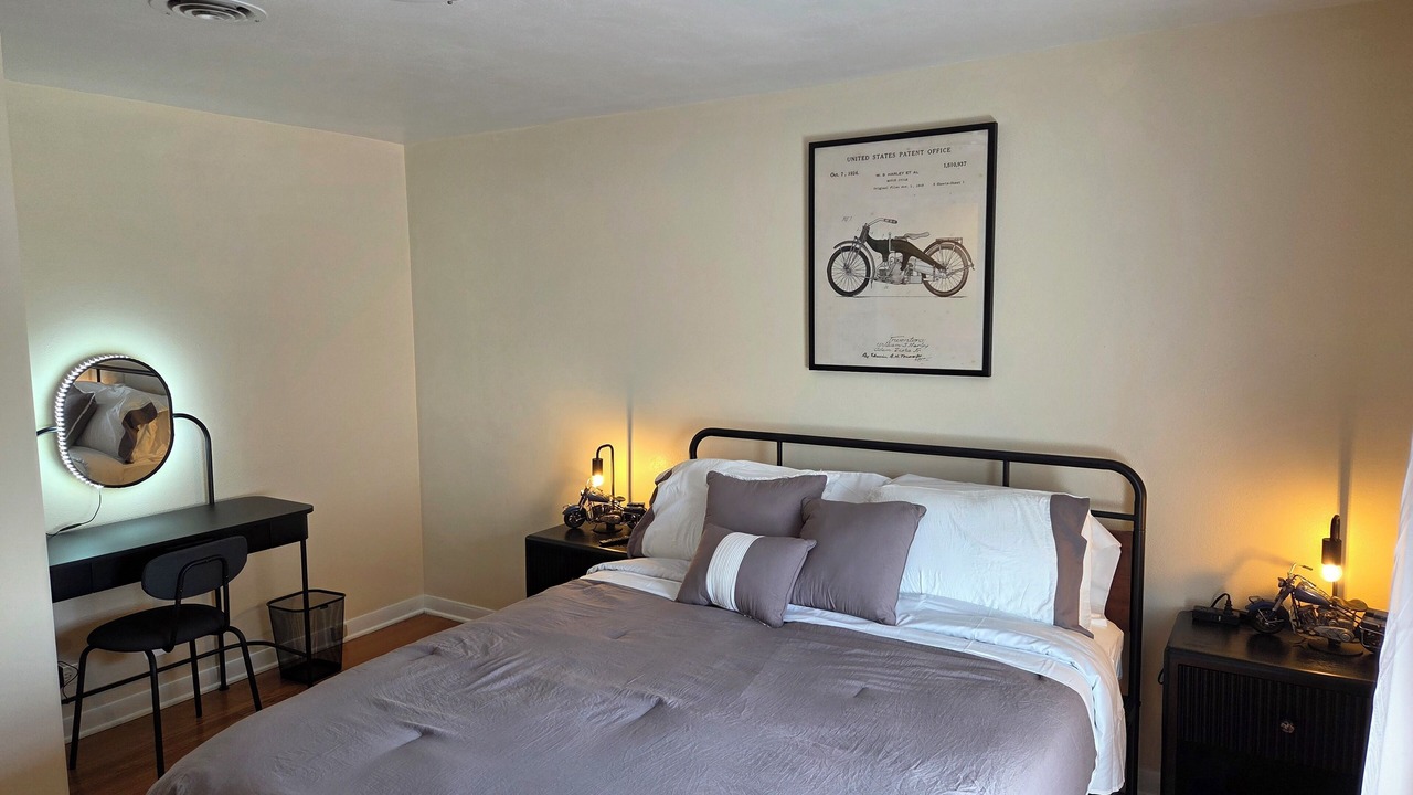 Photo of Bedroom in Gurnee