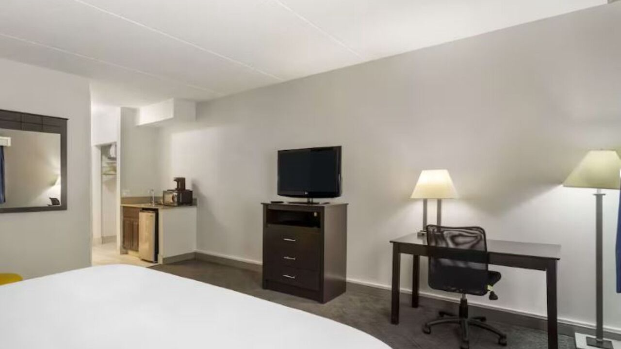 Photo of Bedroom in Mundelein