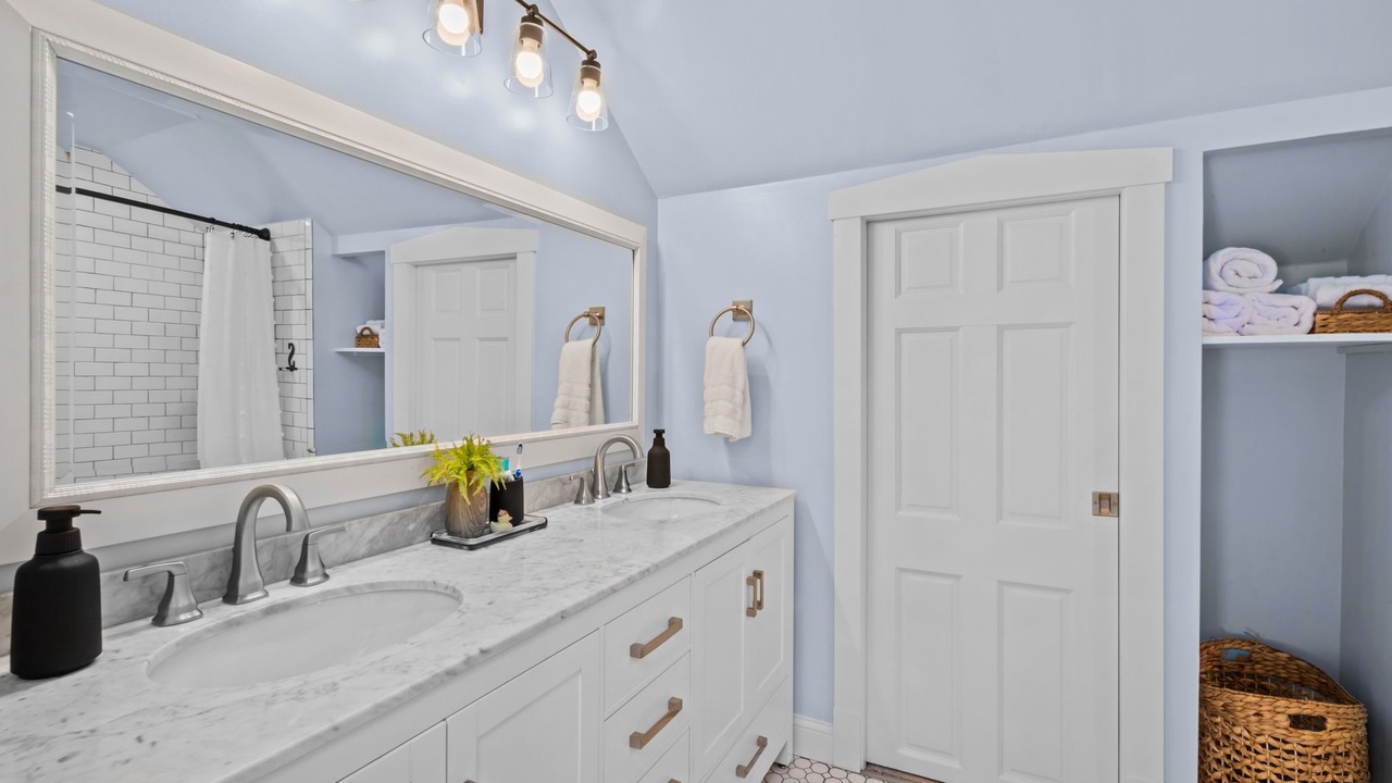Photo of Bathroom in Western Springs