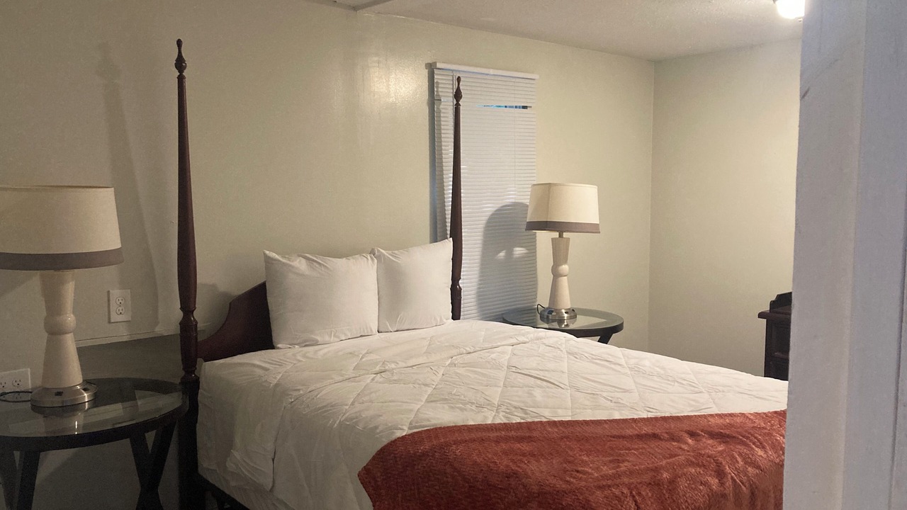 Photo of Bedroom in Glen Carbon