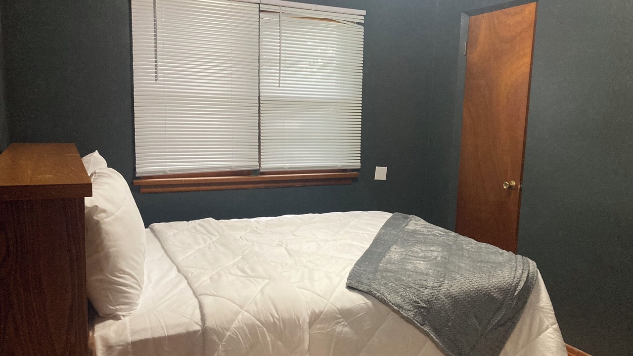 Photo of Bedroom in Glen Carbon