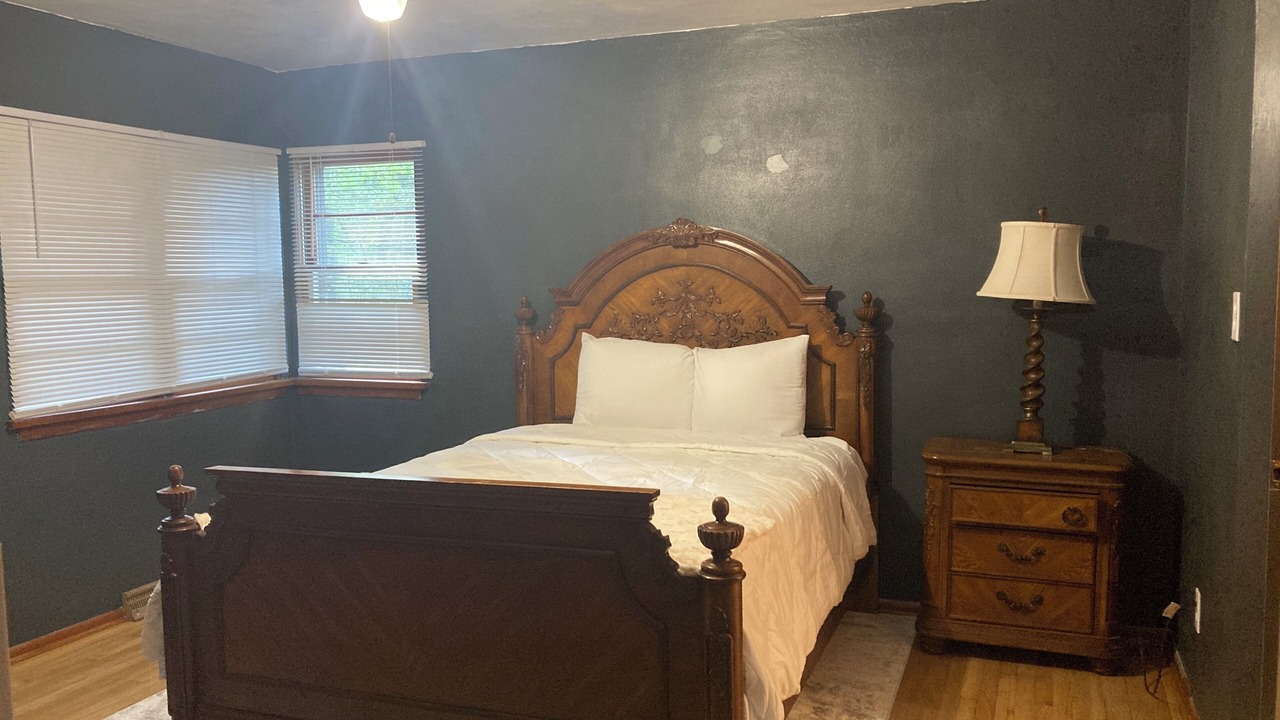 Photo of Bedroom in Glen Carbon