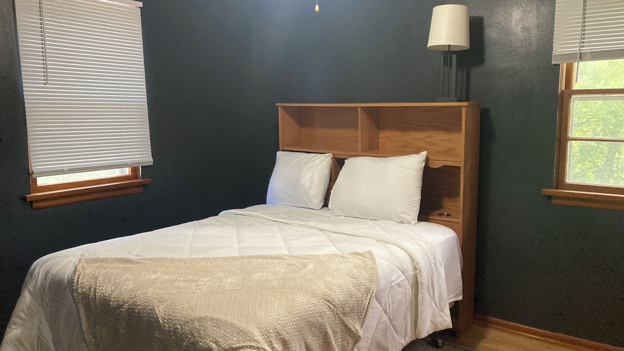 Photo of Bedroom in Glen Carbon