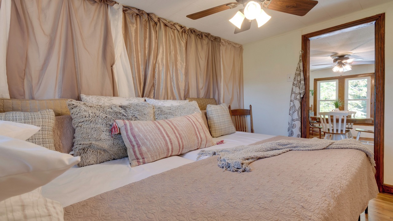 Photo of Bedroom in Toledo