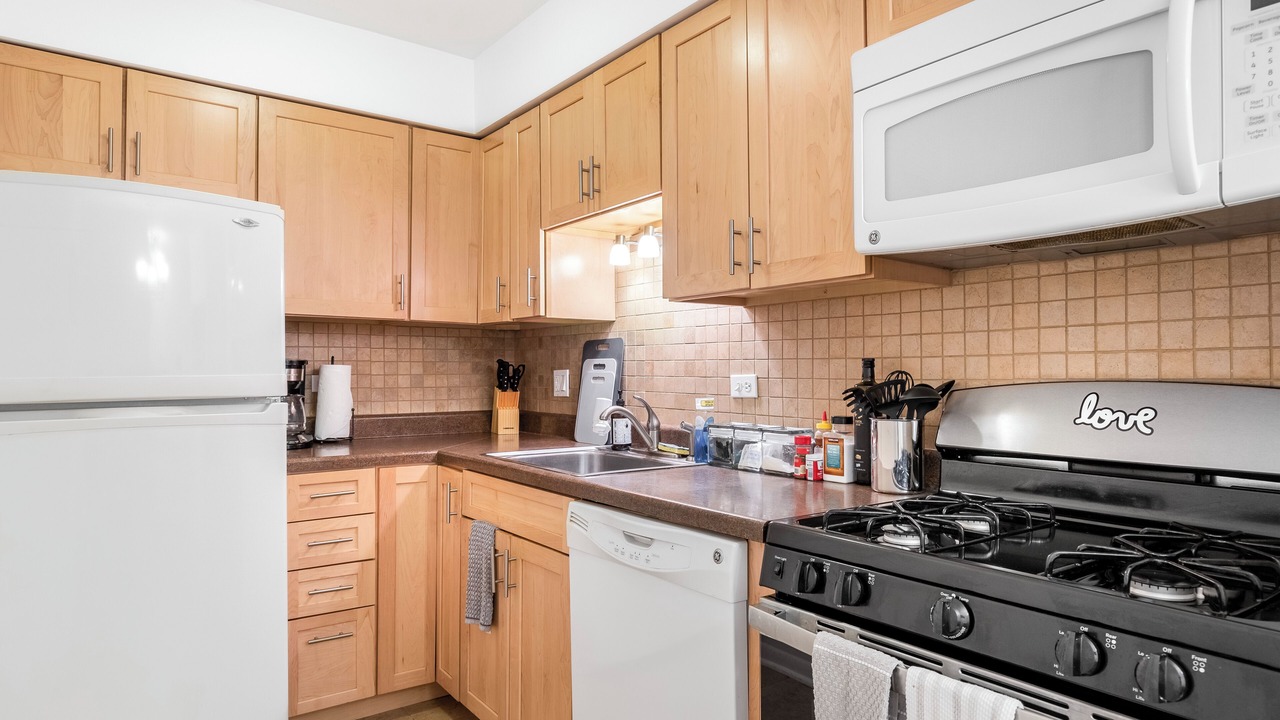 Photo of Kitchen in Lake View East