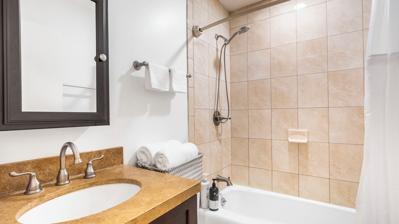 Photo of Bathroom in Lake View East