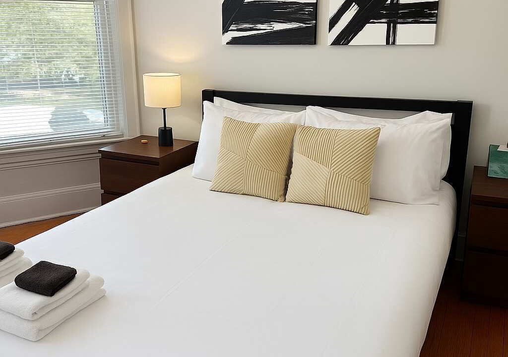 Photo of Bedroom in Wrigleyville