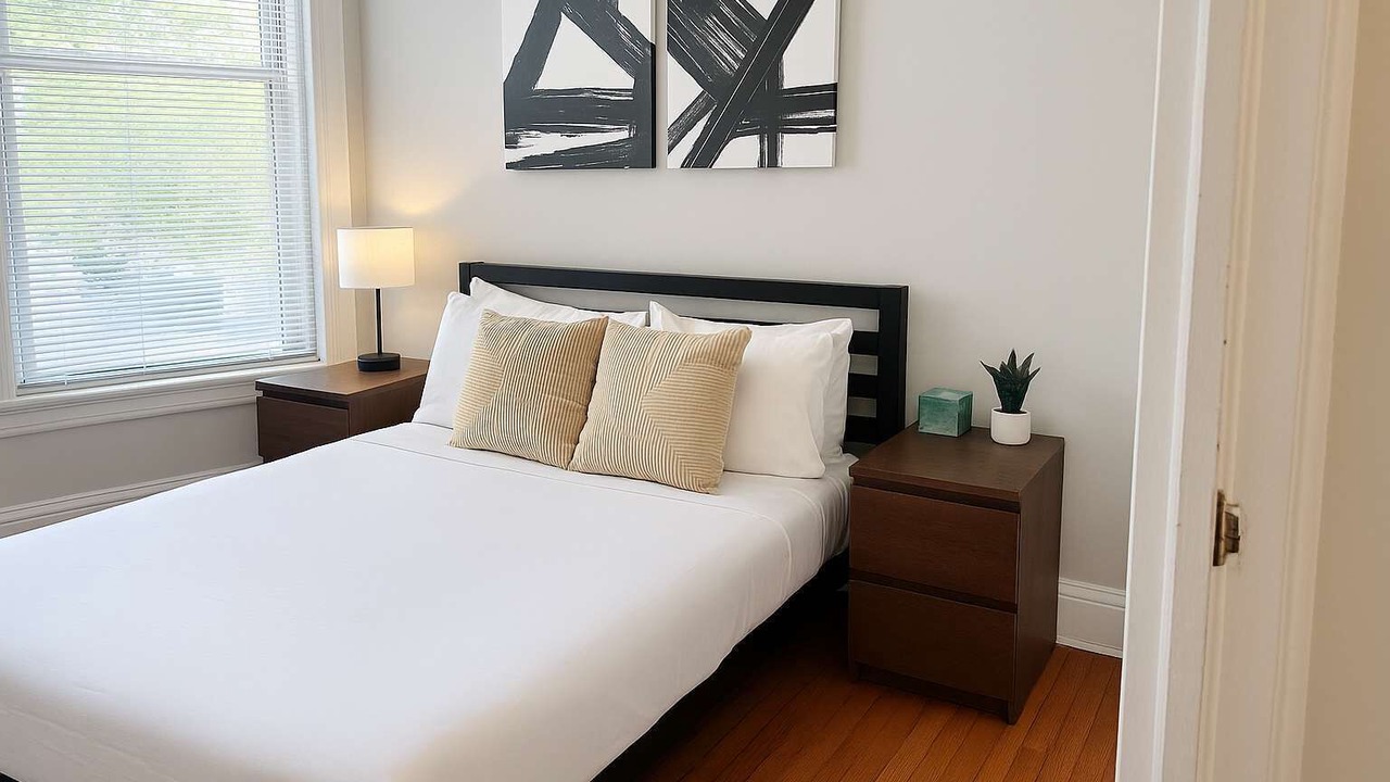 Photo of Bedroom in Wrigleyville