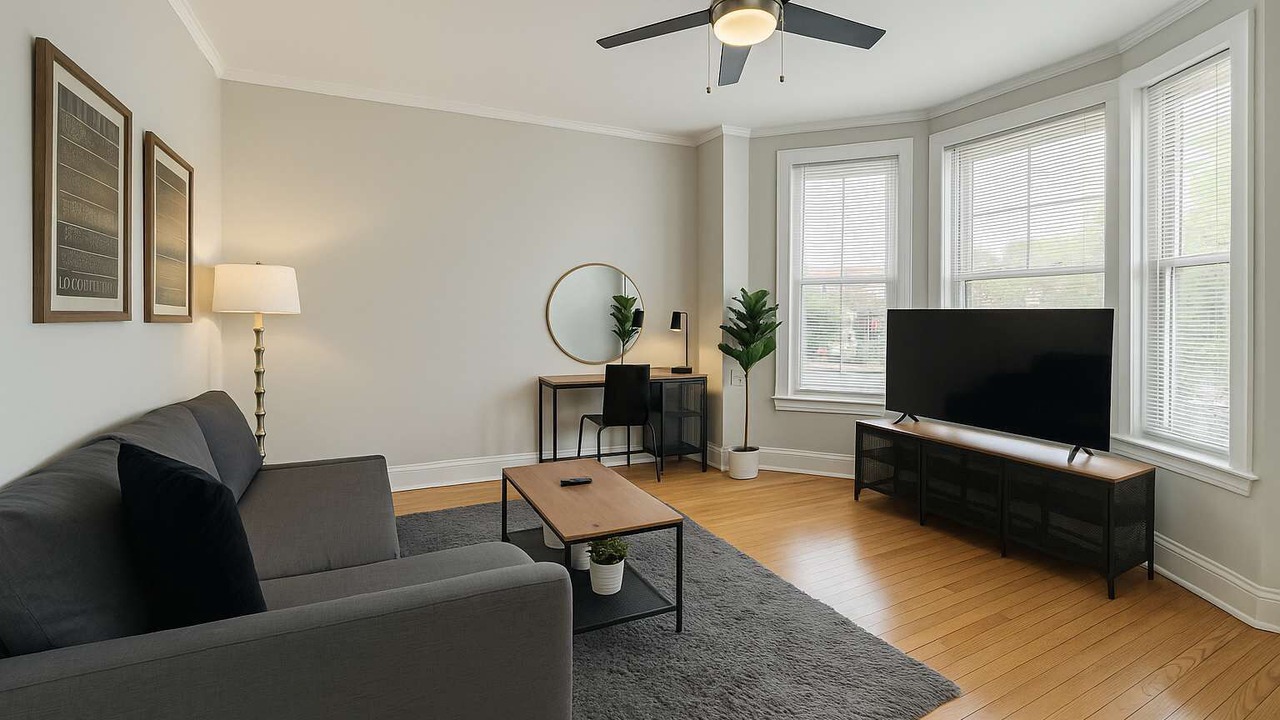 Photo of Livingroom in Wrigleyville