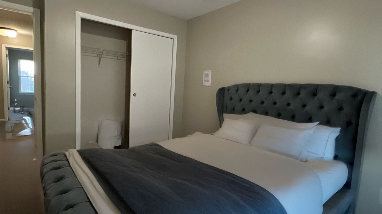 Photo of Bedroom in Shorewood