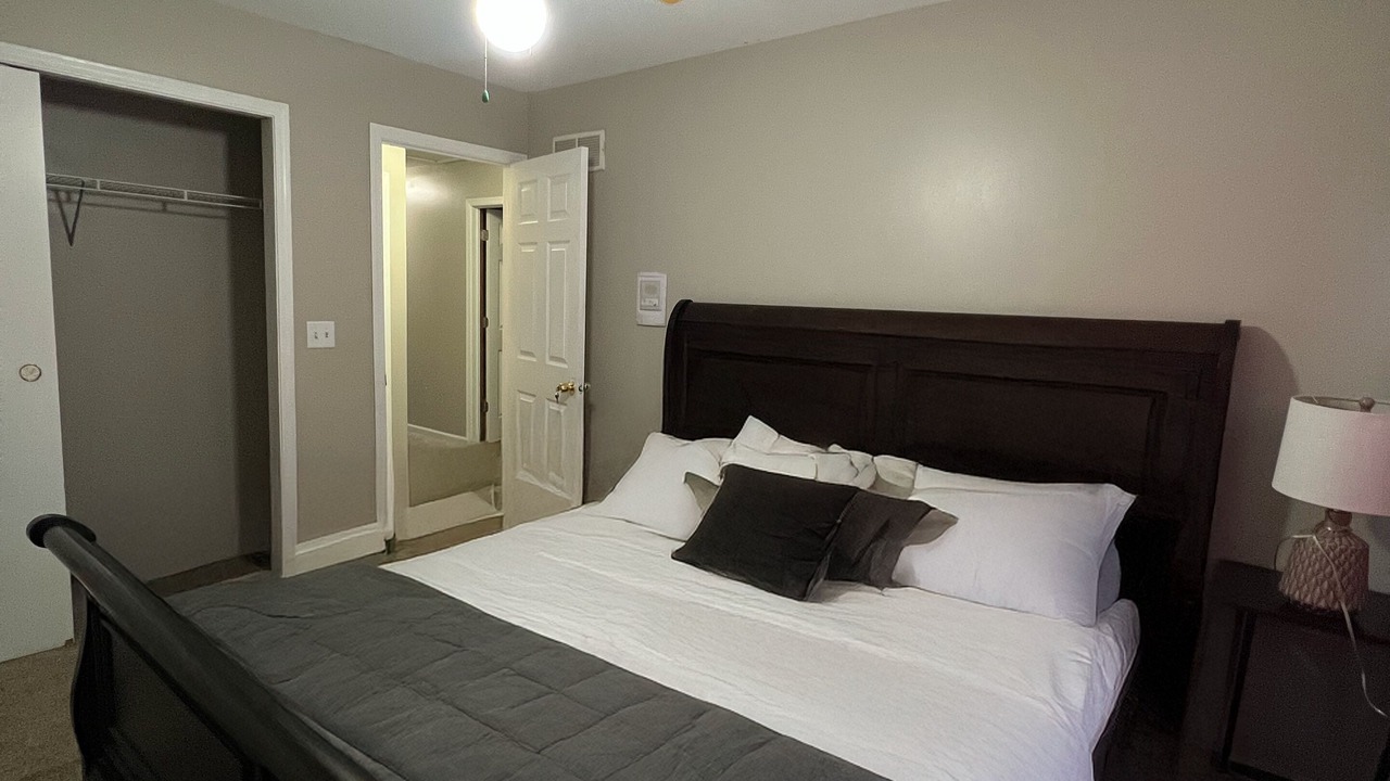 Photo of Bedroom in Shorewood