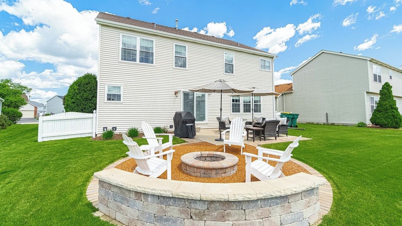 Photo of Patio Balcony in Shorewood