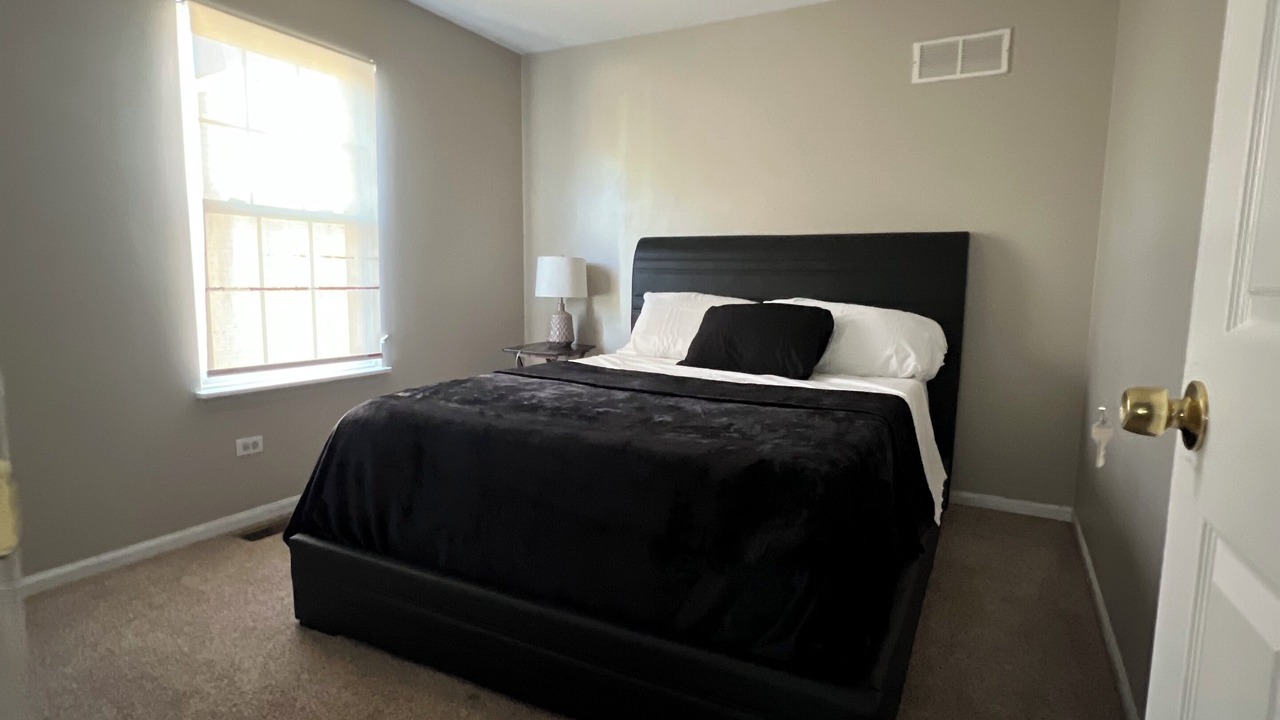 Photo of Bedroom in Shorewood