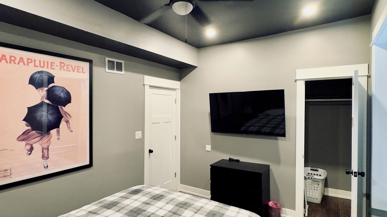 Photo of Bedroom in North Lawndale