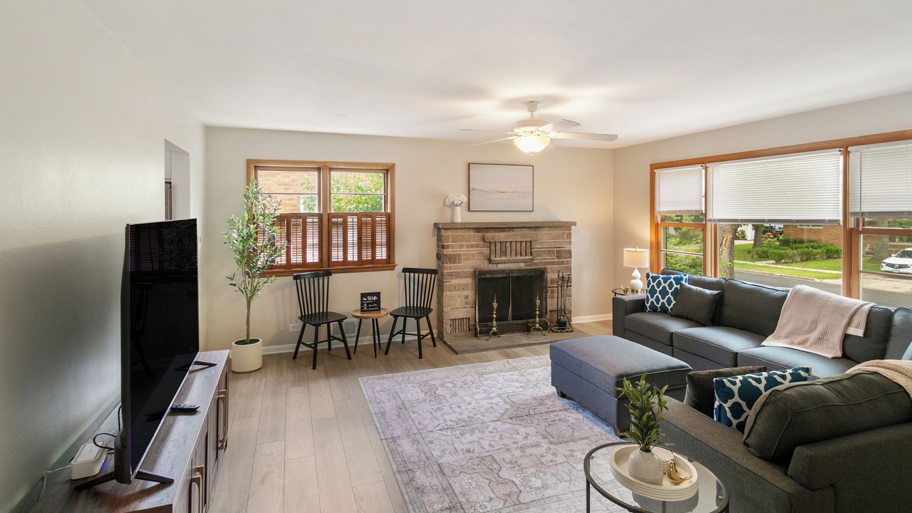 Photo of Livingroom in Waukegan