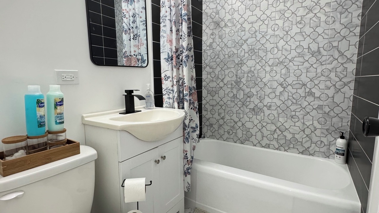 Photo of Bathroom in Park Forest