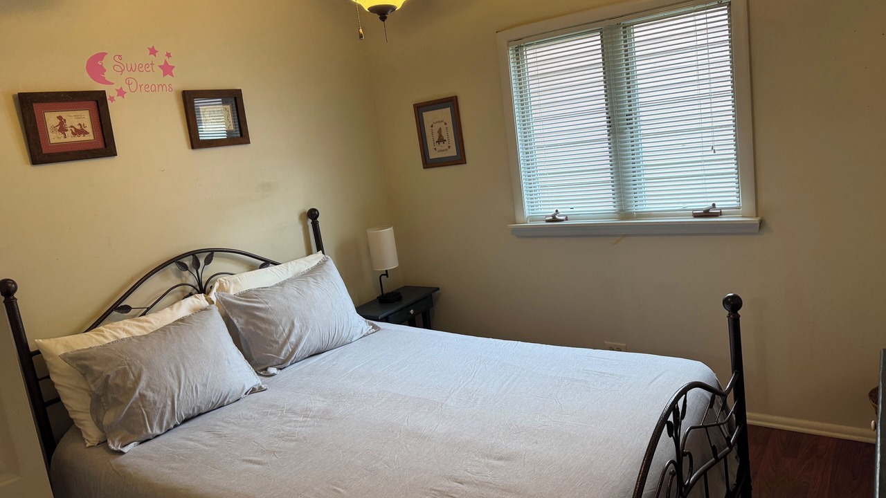 Photo of Bedroom in Mundelein