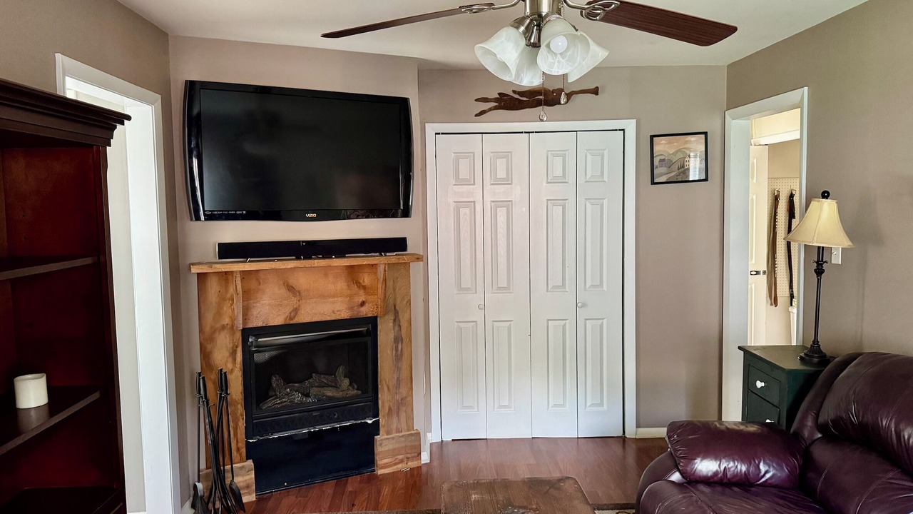 Photo of Livingroom in Mundelein