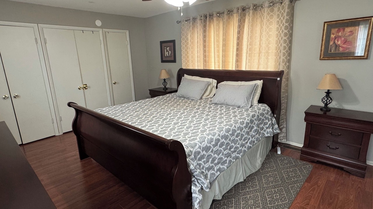 Photo of Bedroom in Mundelein