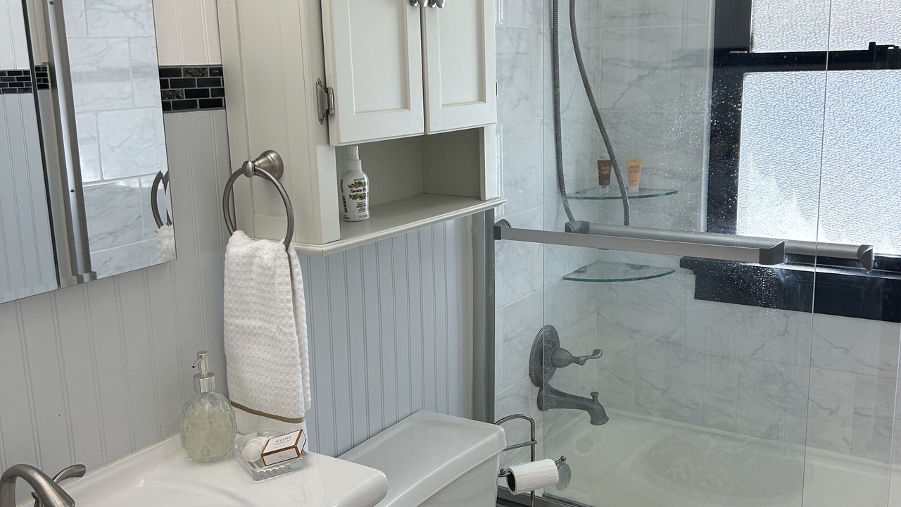 Photo of Bathroom in Edwardsville