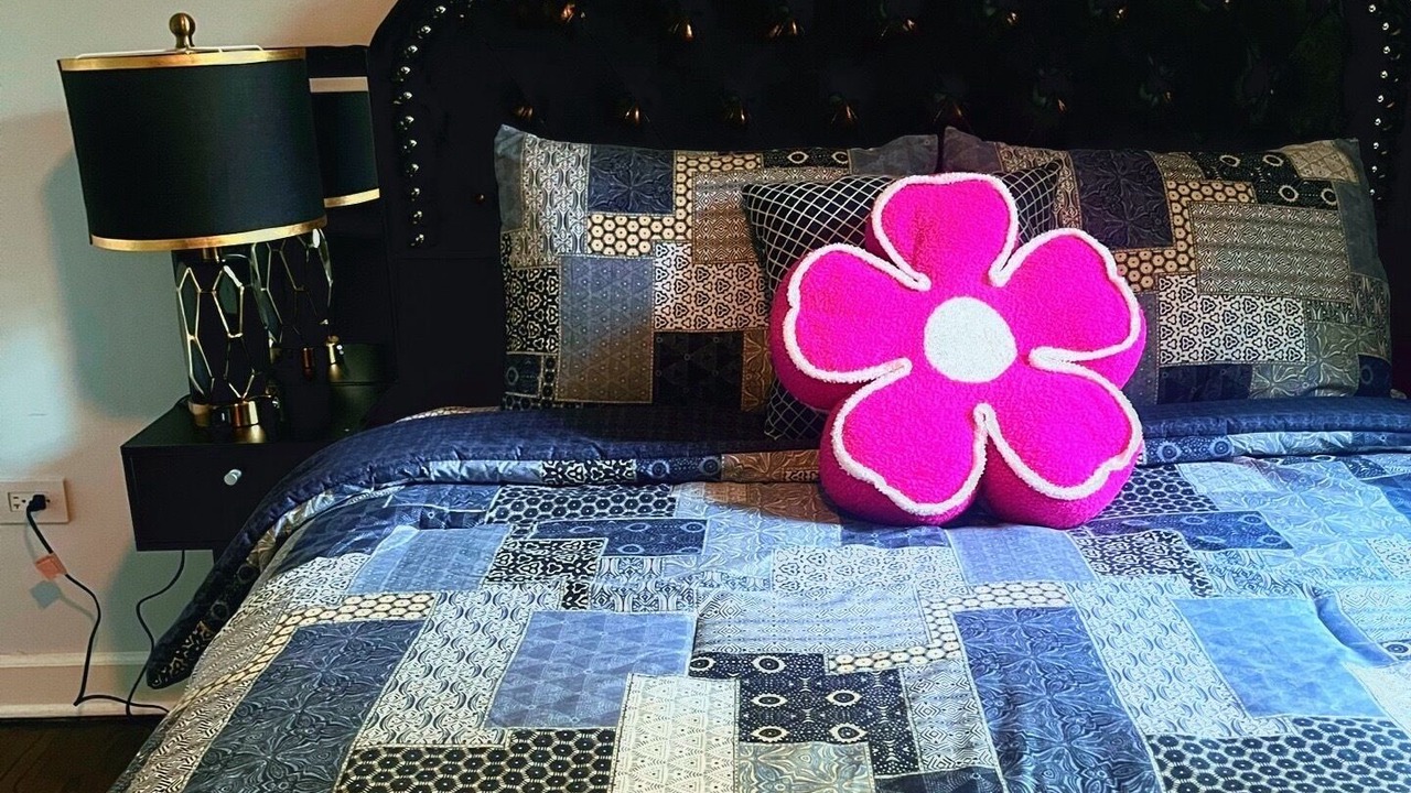 Photo of Bedroom in Evanston