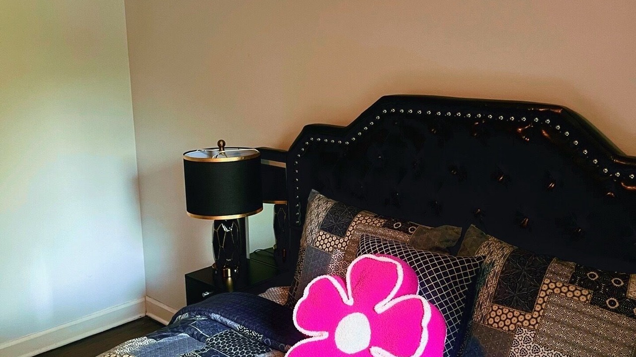 Photo of Bedroom in Evanston