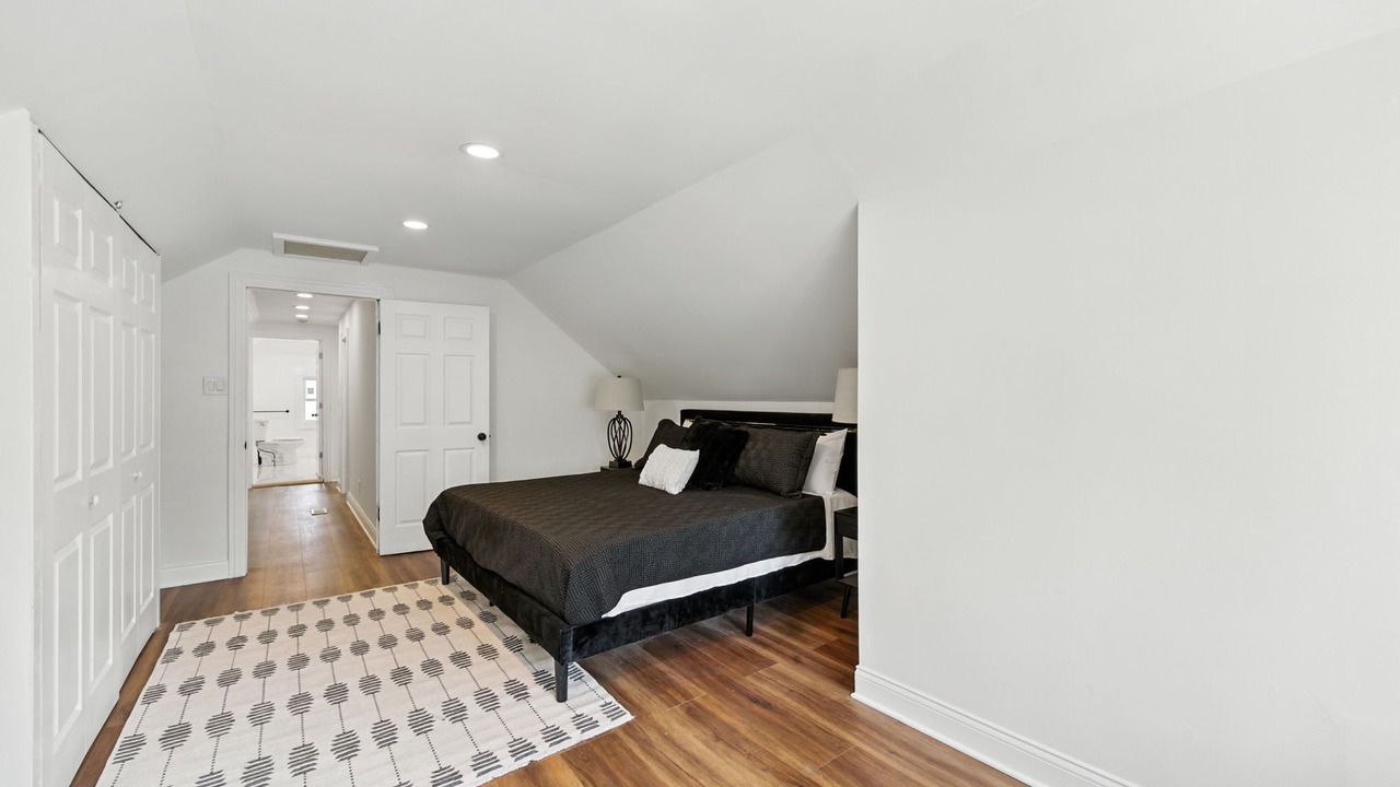 Photo of Bedroom in Avalon Park