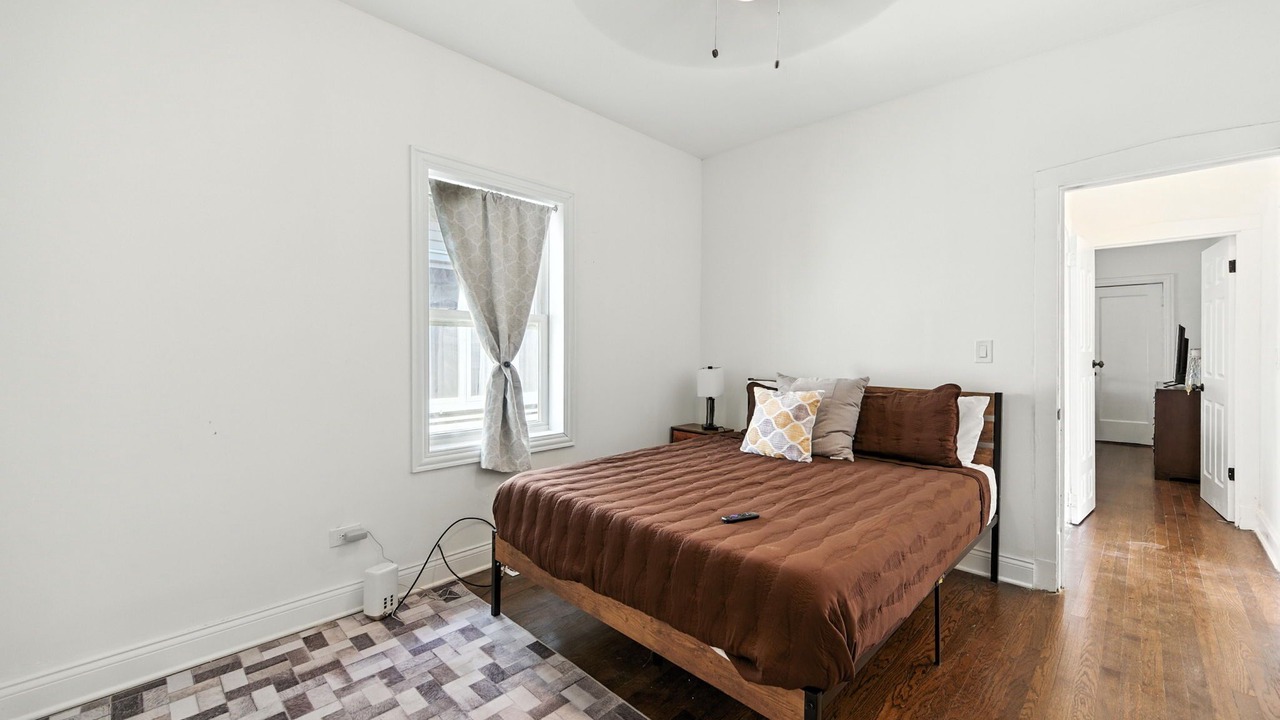 Photo of Bedroom in Avalon Park