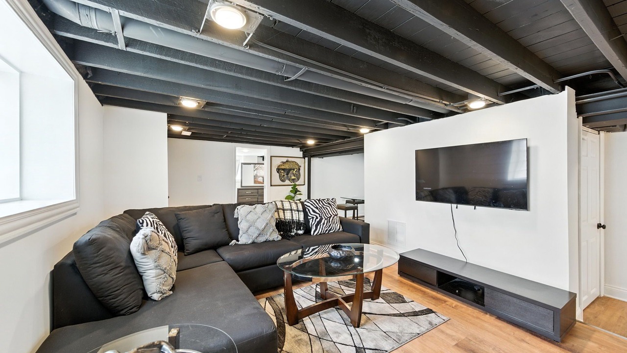 Photo of Livingroom in Avalon Park