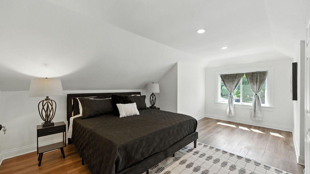 Photo of Bedroom in Avalon Park