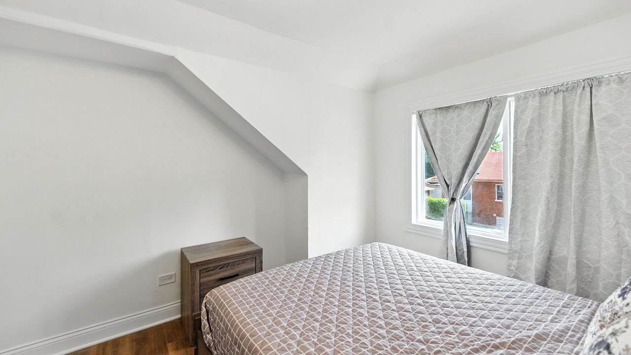 Photo of Bedroom in Avalon Park
