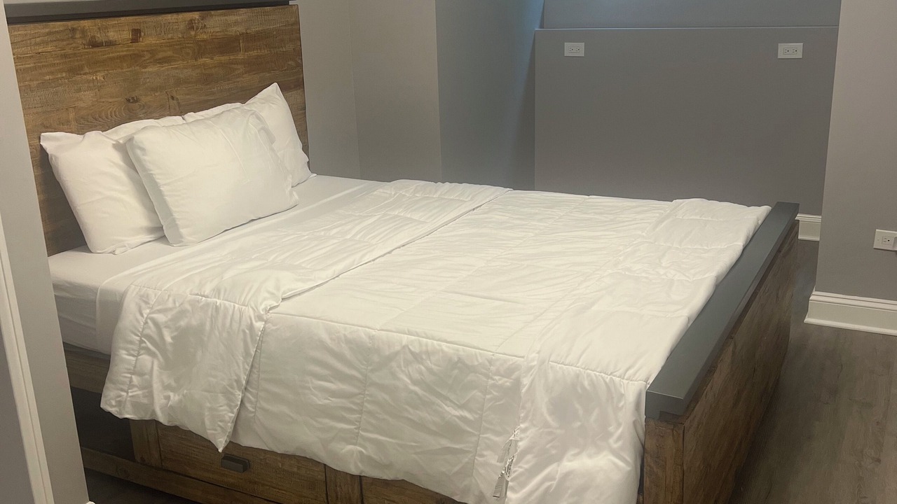 Photo of Bedroom in Oakland