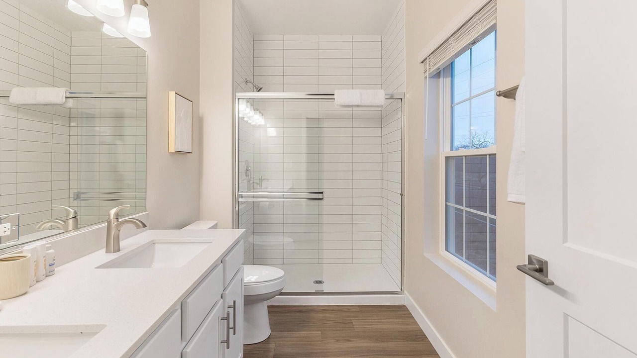 Photo of Bathroom in Willow Springs