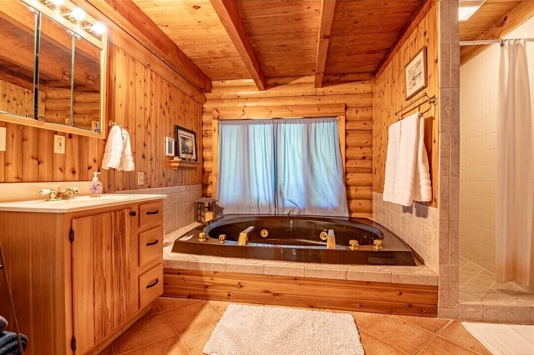 Photo of Bathroom in Sullivan