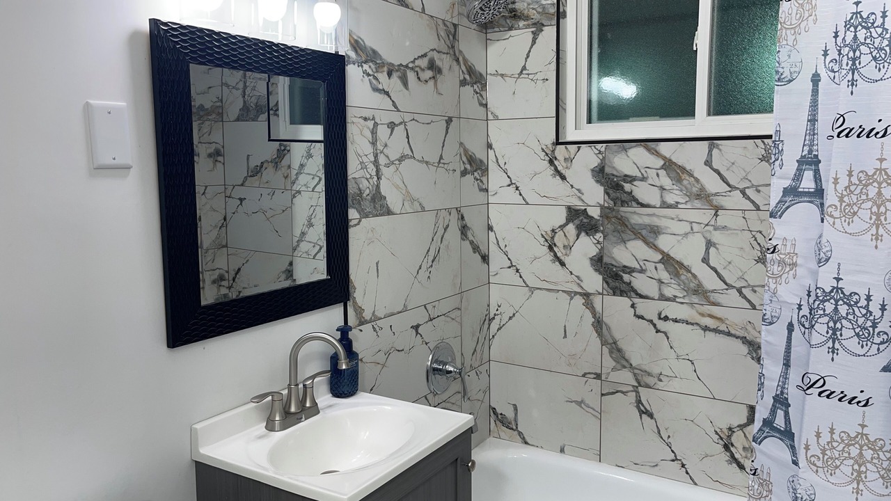 Photo of Bathroom in Park Forest
