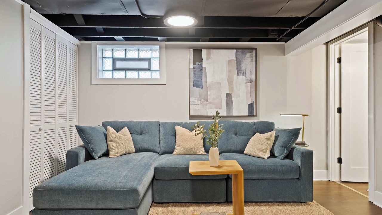 Photo of Livingroom in Homewood