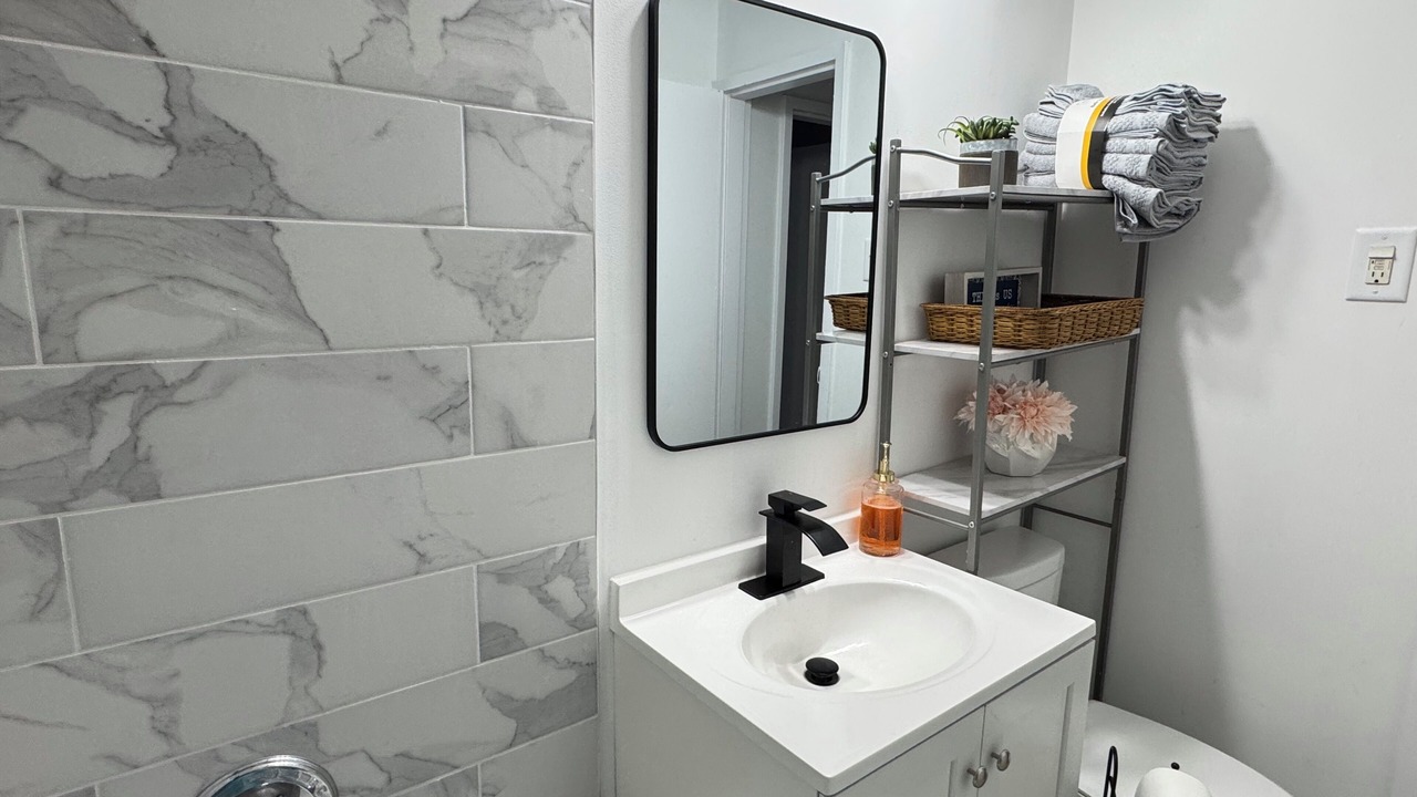 Photo of Bathroom in Park Forest
