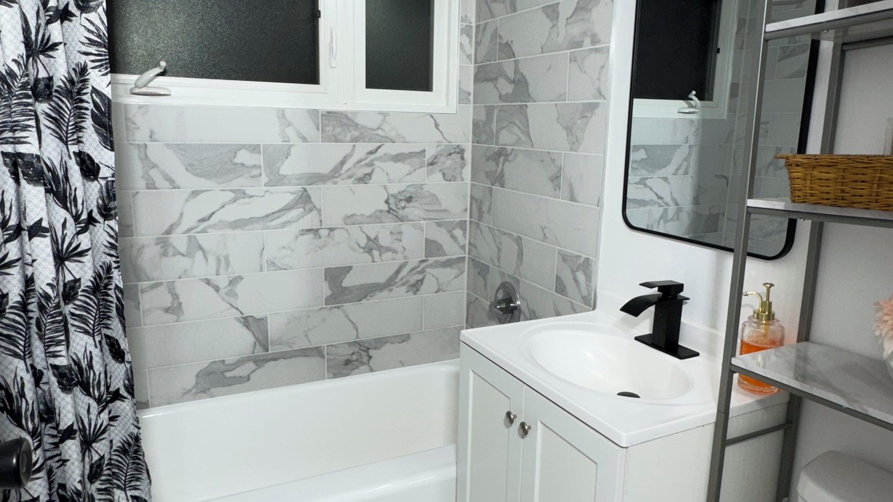Photo of Bathroom in Park Forest