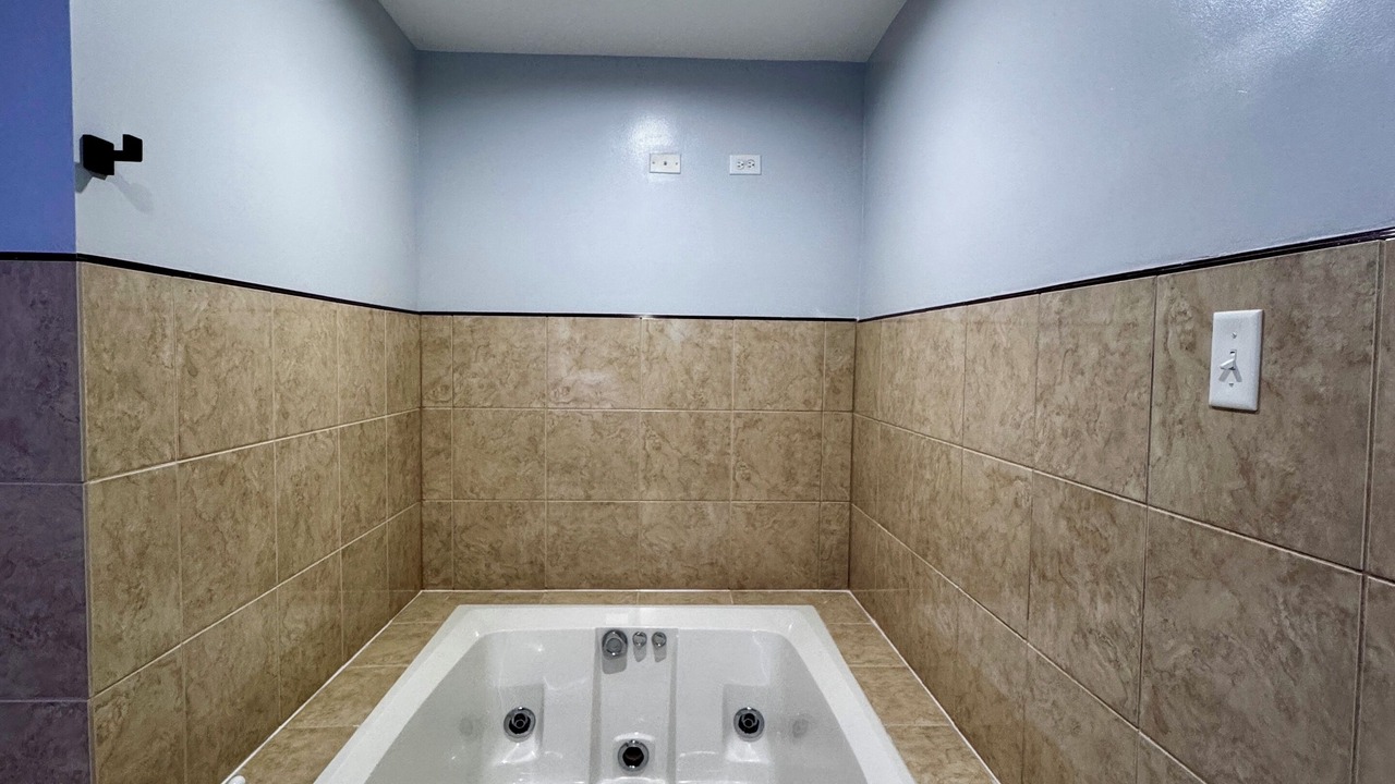 Photo of Bathroom in Des Plaines