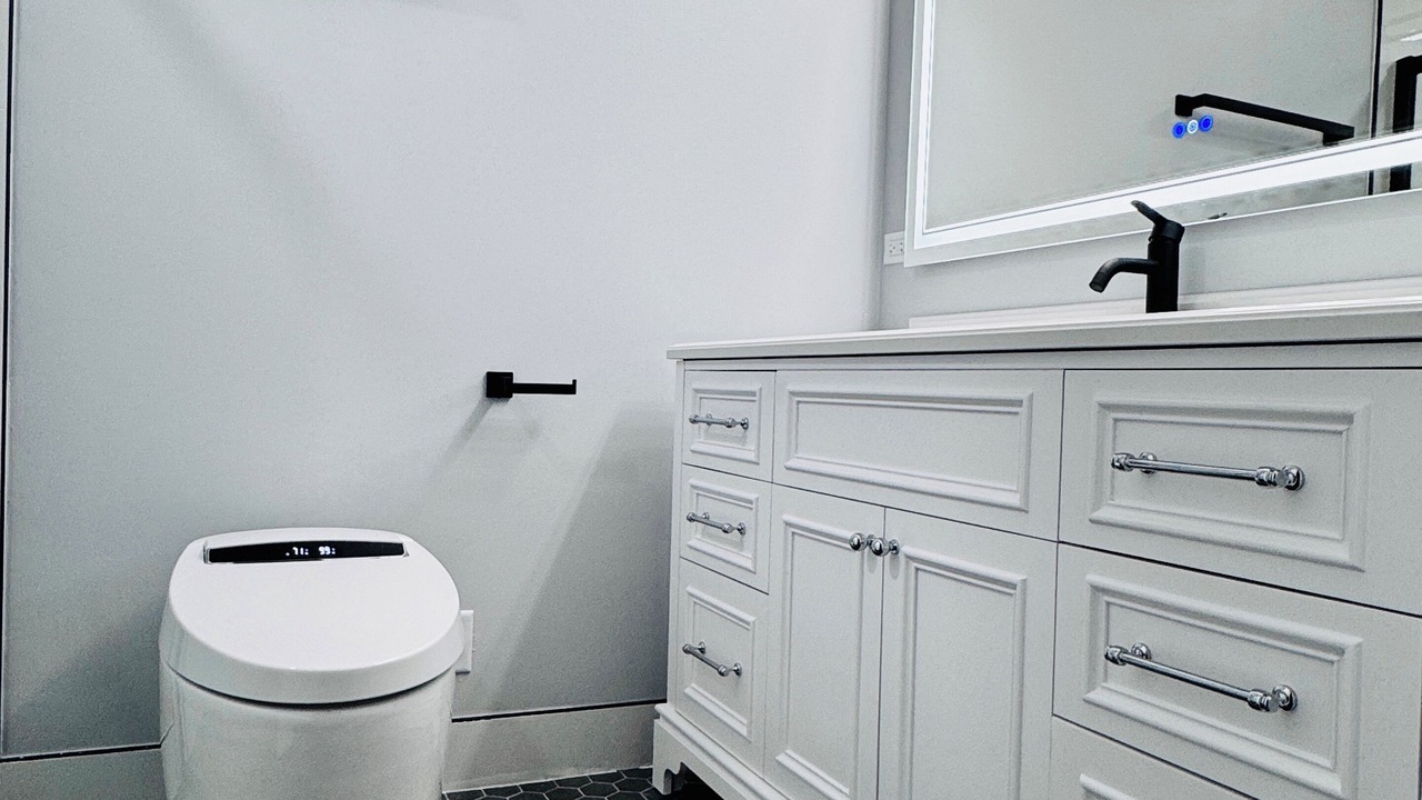Photo of Bathroom in Des Plaines