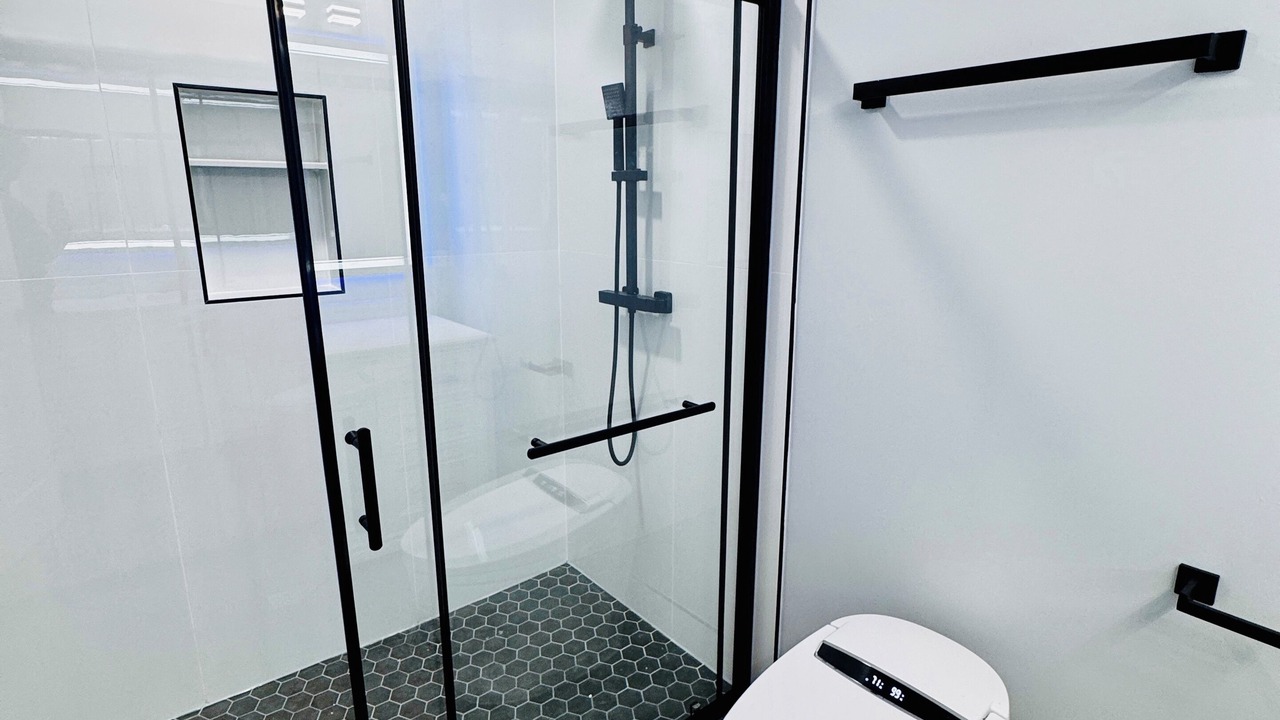 Photo of Bathroom in Des Plaines