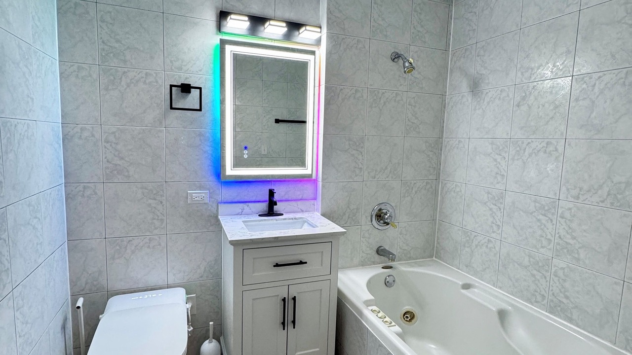 Photo of Bathroom in Des Plaines