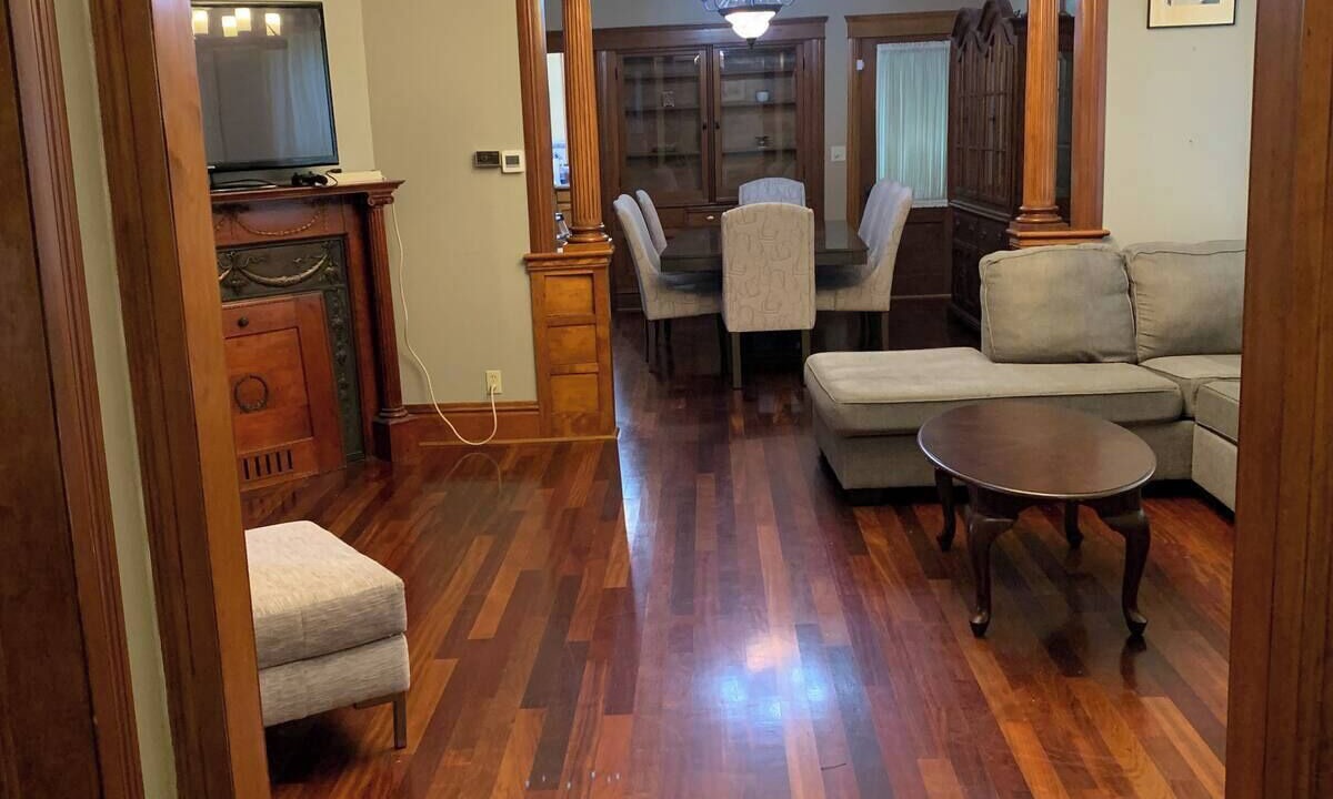 Photo of Livingroom in Dixon