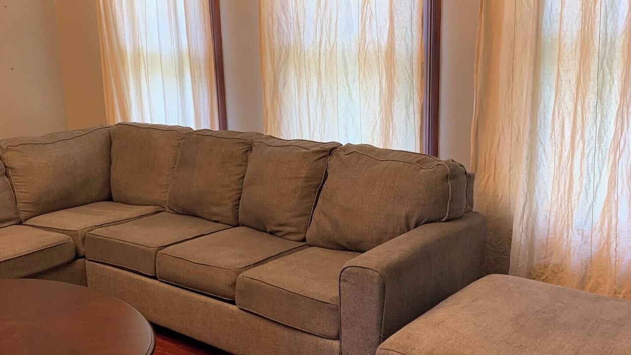 Photo of Livingroom in Dixon